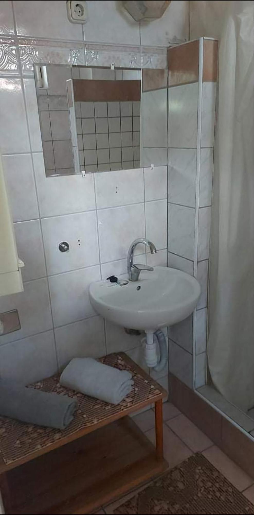 Апартаменти Kekturas-Tora Nyilo Badacsonyi Privat Berlemeny Бадачоньтомай Номер фото